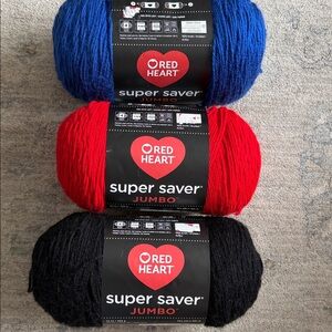 Red Heart super saver yarn
Size 14 oz each Color
Color: black,cherry red,royal